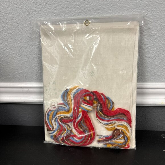 Vtg 70s Bucilla Needlepoint Embroidery Kit Housework is the Pits! 48839 New - Picture 5 of 5